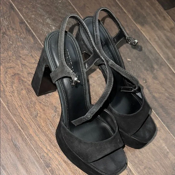 Steve Madden Black Suede Platform Slingback Sandals - Picture 4 of 4
